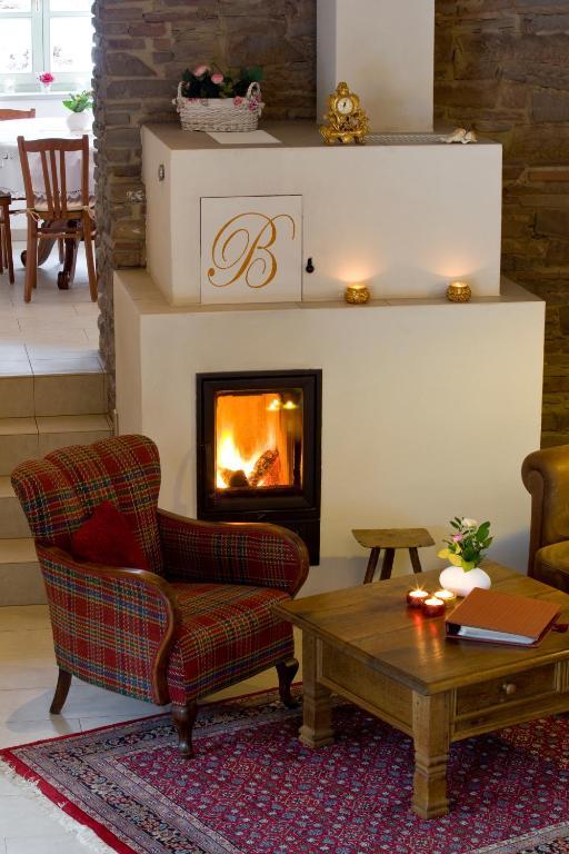 Romantik Hotel Landhaus Baerenmuehle Frankenau 外观 照片